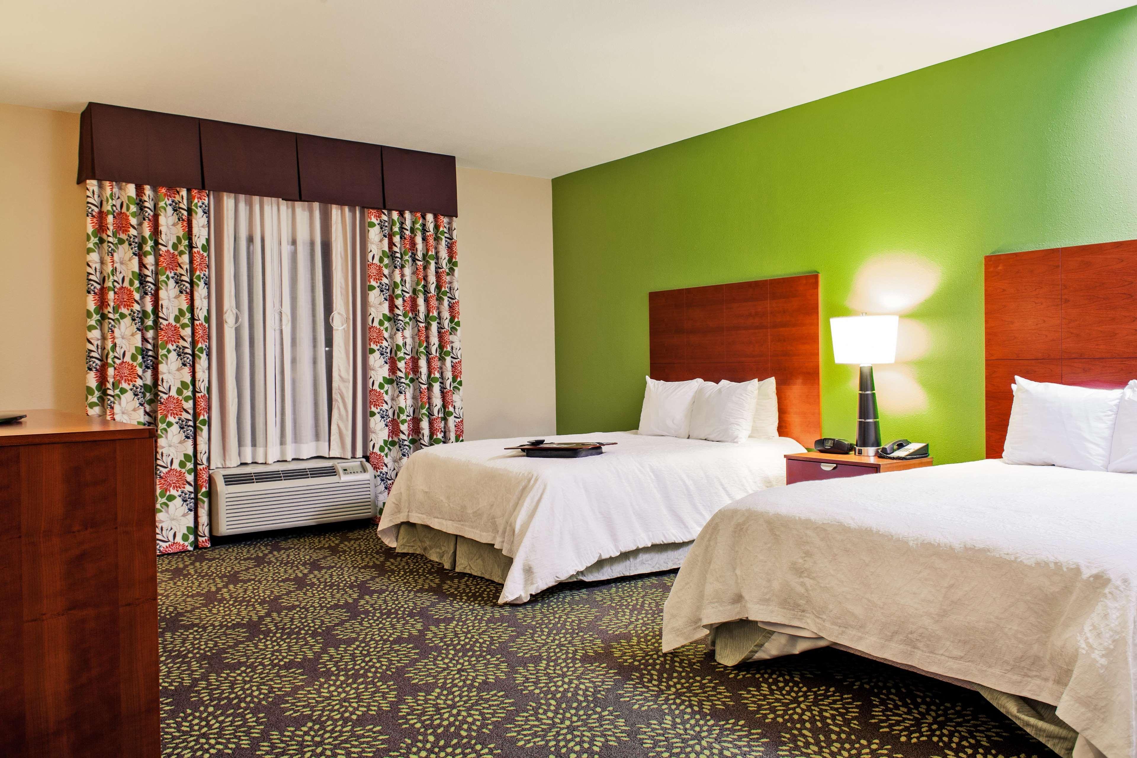 Hampton Inn & Suites Harlingen Exterior photo
